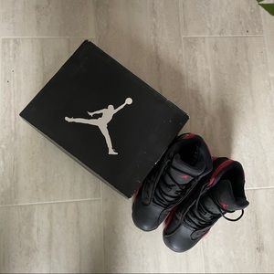 AIR JORDAN 12 RETRO (GS) black/varsity red